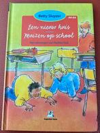 Betty Sluyzer - Een nieuw huis - Muizen op school Avi E4, Ophalen of Verzenden, Zo goed als nieuw