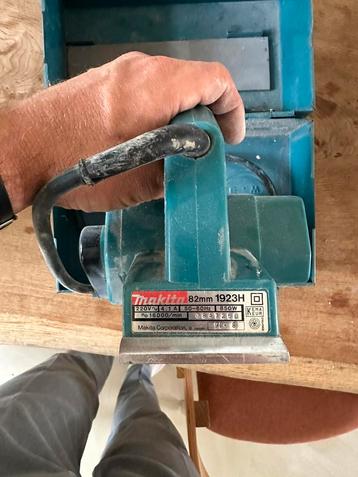 Makita elektrische schaafmachine 1923H met kist 850w beschikbaar voor biedingen