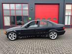 BMW E36 318is Class II met werk weinig roest., Zwart, 4 cilinders, 1796 cc, Zwart