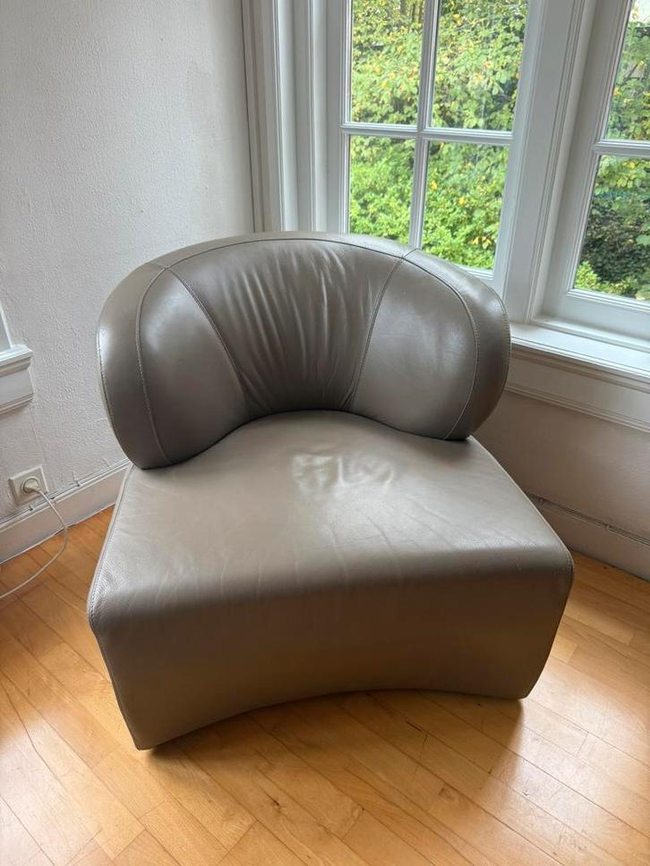 Leren Design Fauteuil – Modern Bruin Leer – Comfortabel, Huis en Inrichting, Fauteuils, Gebruikt, Leer, 50 tot 75 cm, 75 tot 100 cm