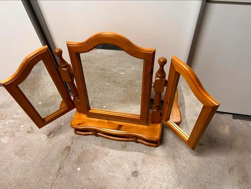 Origineel Engelse kaptafel dressing table in grenen, Antiek en Kunst, Antiek | Spiegels, 50 tot 100 cm, Minder dan 100 cm, Overige vormen