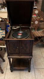 Mooie antieke platenspeler, Ophalen