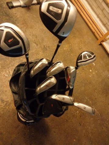 Mooie Dames Golfset beschikbaar voor biedingen