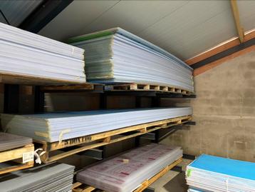 Polycarbonaat platen beschikbaar voor biedingen