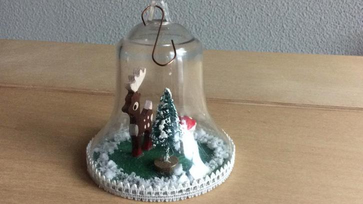 Oude Antieke kerstbal vorm kerstklok diorama hert boom, Diversen, Kerst, Zo goed als nieuw, Ophalen of Verzenden
