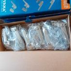 Partij van circa 52 raamzetters incl sleutels en beslag

Par, Doe-het-zelf en Verbouw, Hang- en Sluitwerk, Ophalen of Verzenden