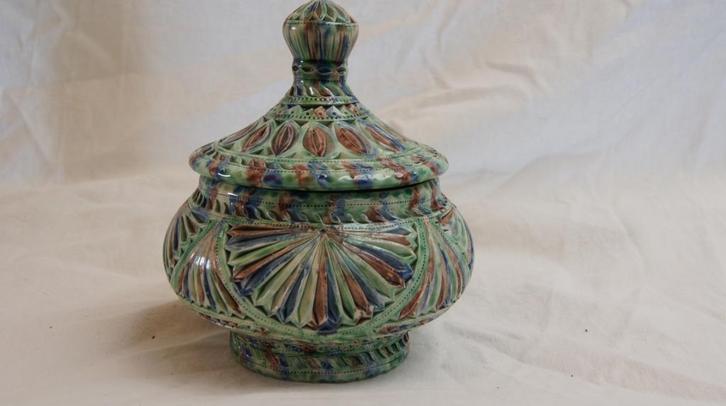 Fries kerfsnede aardewerk, Antiek en Kunst, Antiek | Keramiek en Aardewerk, Ophalen of Verzenden