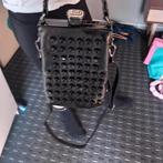 NIEUWE aparte tas met studs, Sieraden, Tassen en Uiterlijk, Tassen | Damestassen, Ophalen of Verzenden, Nieuw, Handtas