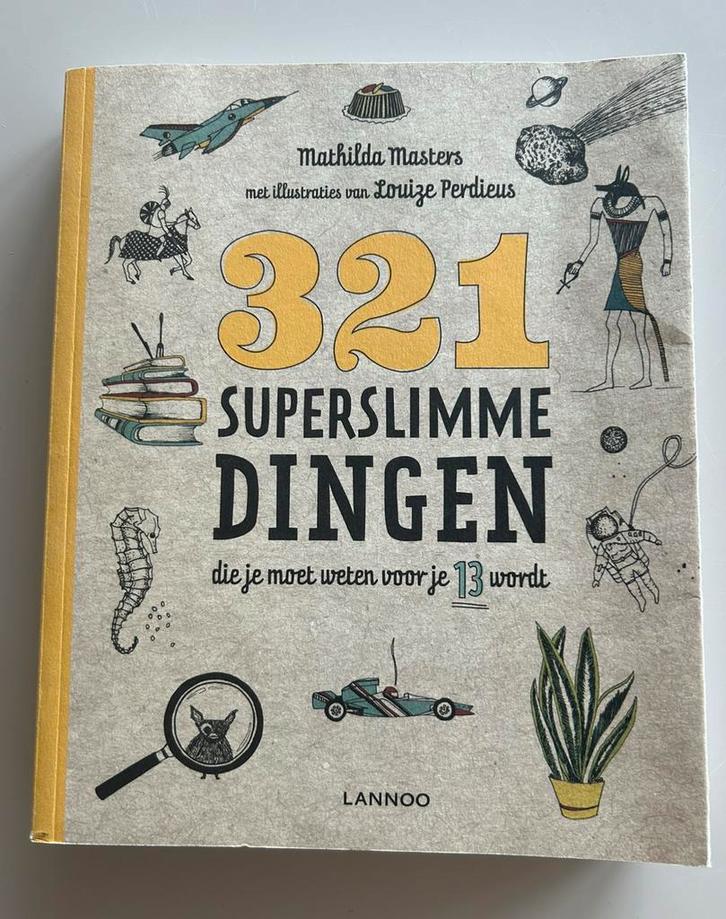 321 superslimme dingen die je moet weten voor je 13 wordt, Boeken, Kinderboeken | Jeugd | onder 10 jaar, Zo goed als nieuw, Non-fictie