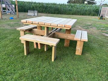 Picknicktafel vierkant 8 personen beschikbaar voor biedingen
