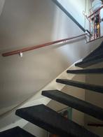 Trapleuningen 5 stuks hout rond, Doe-het-zelf en Verbouw, Ladders en Trappen, Ophalen, Zo goed als nieuw, 2 tot 4 meter