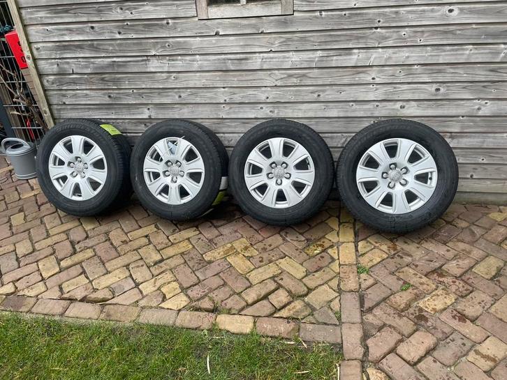 Originele Audi Q3 velgen 215/65/R16 8U0 601 025, Auto-onderdelen, Banden en Velgen, Banden en Velgen, Winterbanden, 16 inch, 215 mm