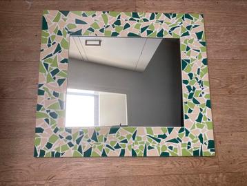 Prachtige mozaïek spiegel 65 x 75 cm beschikbaar voor biedingen