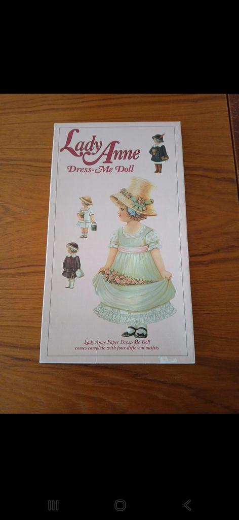 Lady Anne Aankleedpop met 4 Outfits, Antiek en Kunst, Antiek | Speelgoed, Ophalen of Verzenden
