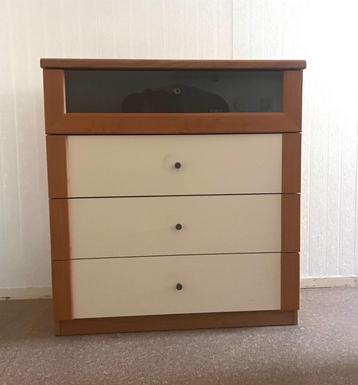 Brede ladekast IKEA beschikbaar voor biedingen