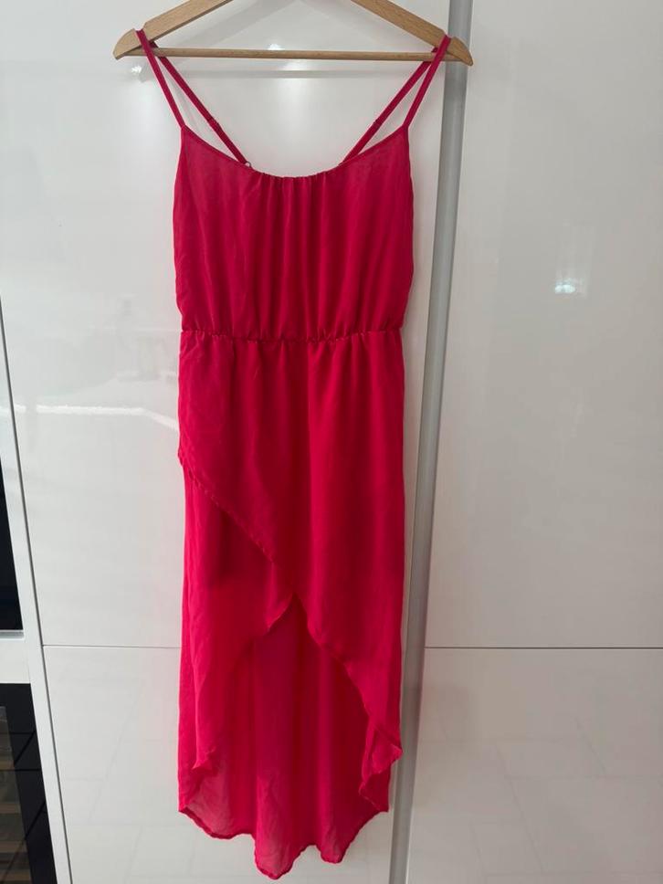 Super leuke hard Roze jurk Jurkje kort van voren maat S, Kleding | Dames, Jurken, Zo goed als nieuw, Maat 38/40 (M), Roze, Boven de knie