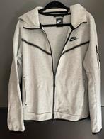 Nike Tech Fleece Set Grijs - Maat s, Fitness, Ophalen of Verzenden, Zo goed als nieuw, Grijs