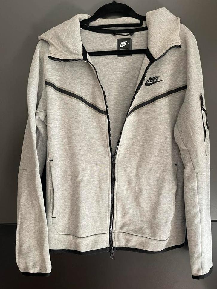 Nike Tech Fleece Set Grijs - Maat s, Kleding | Heren, Sportkleding, Zo goed als nieuw, Fitness, Maat 46 (S) of kleiner, Grijs
