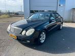 Mercedes-Benz E-Klasse 2.6 E240 Sedan 2003 Zwart NIEUWE APK, Auto's, Adaptive Cruise Control, Zwart, 2597 cc, Zwart