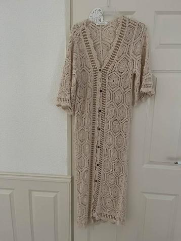 Gehaakte vest cover up voor badkleding m / L model realty beschikbaar voor biedingen
