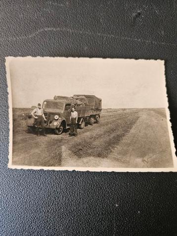 100%orig wo2foto duitse soldaten voertuig aan het front  beschikbaar voor biedingen