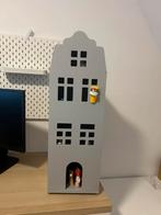 Leuk houten poppenhuis in de vorm van een grachtenpand, Ophalen, Zo goed als nieuw, Poppenhuis