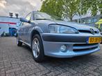 Peugeot 106 1.4 Sport 2002 Grijs, Auto's, Peugeot, Voorwielaandrijving, Zwart, 400 kg, Origineel Nederlands
