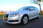 Audi A3 Sportback 1.2 TFSI Attraction Advance Automaat, Clim, Te koop, Zilver of Grijs, Benzine, Hatchback