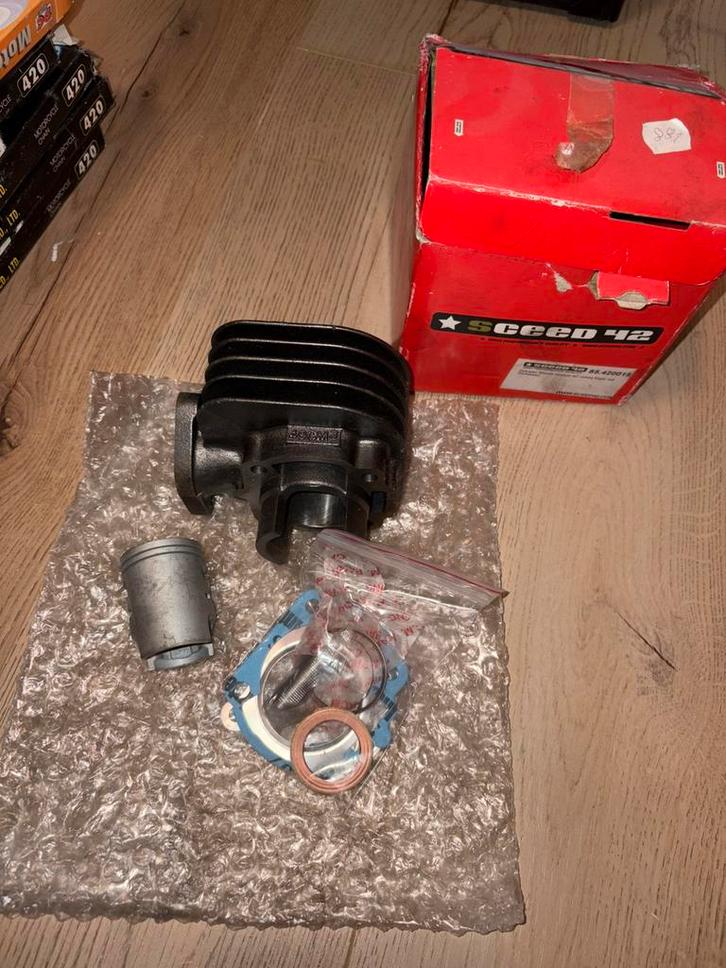 Nieuwe 50cc cilinderkit kymco 2t, Fietsen en Brommers, Brommeronderdelen | Algemeen, Nieuw, Cilinder, Ophalen of Verzenden