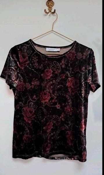 T-shirt Costes in glanzende, zachte stof beschikbaar voor biedingen