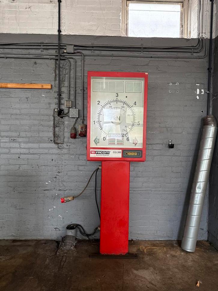 Facom CLS 300 Remmentestbank met Certificaat, Zakelijke goederen, Machines en Bouw | Industrie en Techniek, Ophalen