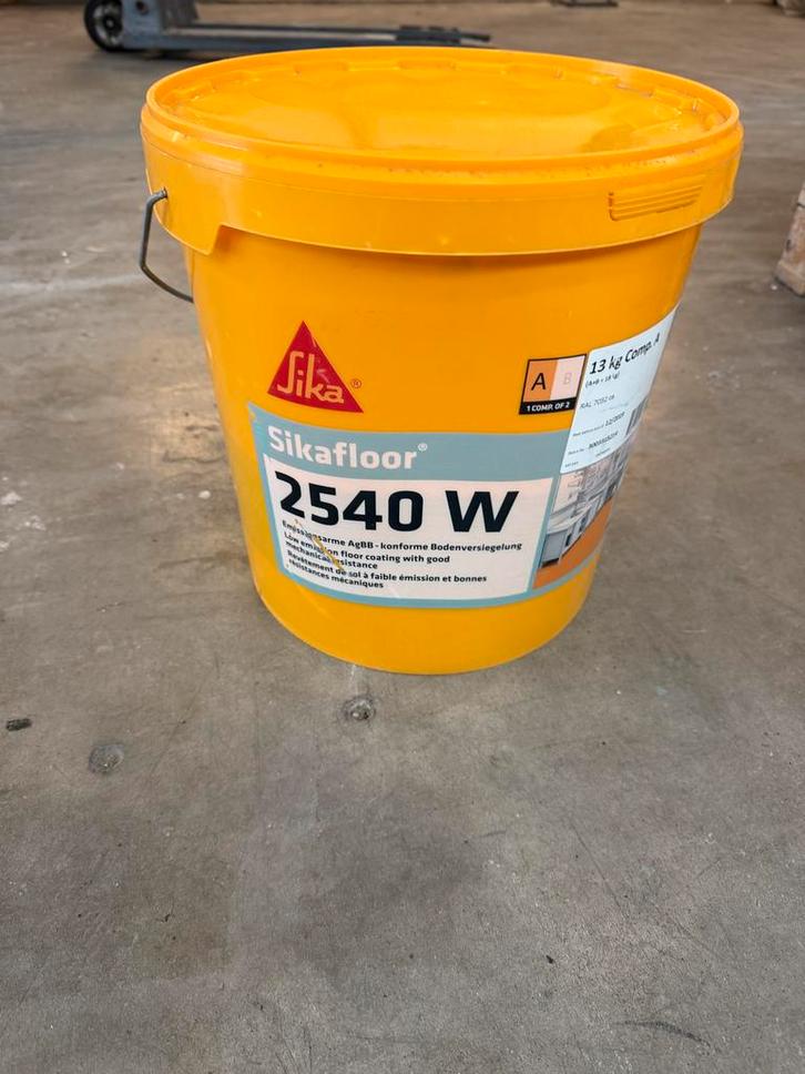 Sikafloor 2540 W - Vloercoating, Doe-het-zelf en Verbouw, Verf, Beits en Lak, Gebruikt, Verf, 10 tot 15 liter, Geel, Ophalen