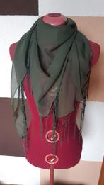 Niet gedragen: Olijf groene driehoek sjaal kraaltjes groen, Ophalen of Verzenden, Zo goed als nieuw, Maat 46/48 (XL) of groter