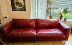 Bordeaux rode leren bank - Scandinavische stijl, Huis en Inrichting, Banken | Bankstellen, Gebruikt, Ophalen of Verzenden, Rechte bank