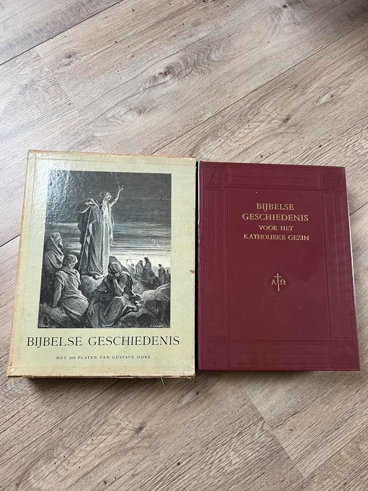 Bijbelse geschiedenis voor het katholieke gezin 73 jaar oud, Antiek en Kunst, Antiek | Boeken en Bijbels, Ophalen of Verzenden