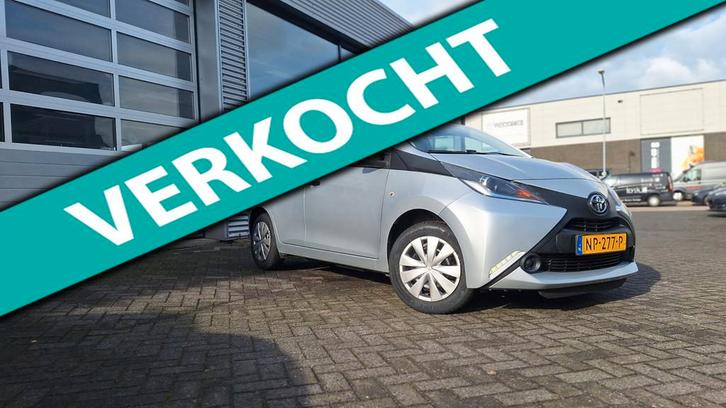 Toyota Aygo 1.0 VVT-i x-now*Airco*Cv*Trekhaak*, Auto's, Toyota, Bedrijf, Te koop, Aygo, ABS, Airbags, Airconditioning, Centrale vergrendeling