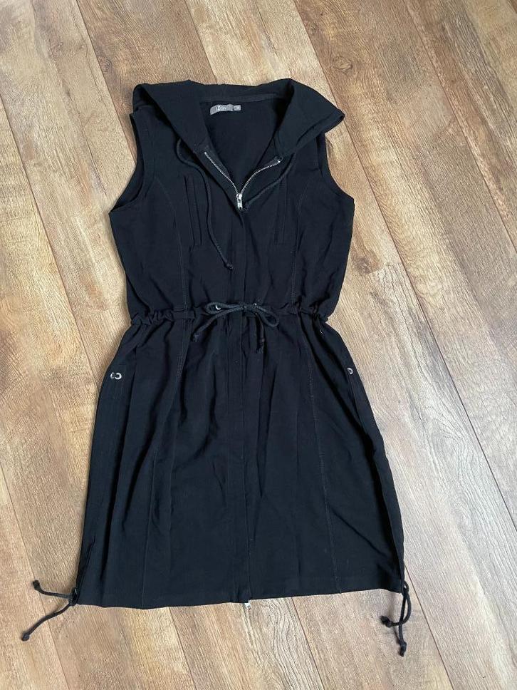 zo goed als nieuwe Leon jurk mt.M € 14,00, Kleding | Dames, Jurken, Zo goed als nieuw, Maat 38/40 (M), Zwart, Boven de knie, Ophalen of Verzenden