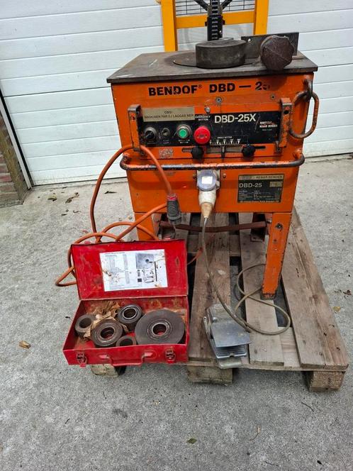 bendof dbd 25 buigmachine tbv betonstaal, Doe-het-zelf en Verbouw, Gereedschap | Overige machines, Gebruikt, Ophalen of Verzenden