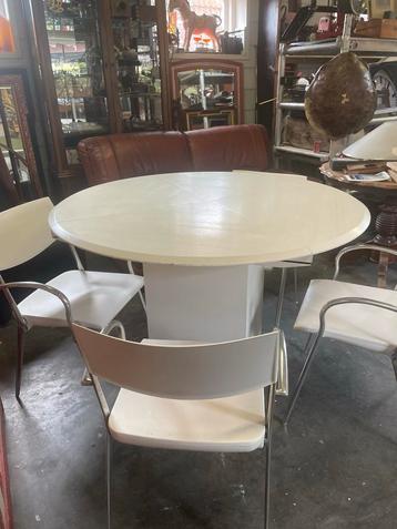 Quadrondo Eettafel Erwin Nagel Rosenthal beschikbaar voor biedingen