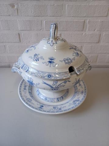 Soepterrine– Petrus Regout & Co, Potiche –126 jaar oud beschikbaar voor biedingen