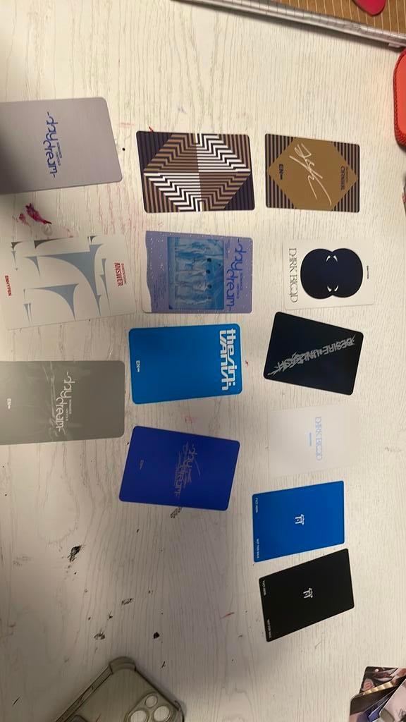 Enhypen photocards, Verzamelen, Muziek, Artiesten en Beroemdheden, Ophalen of Verzenden, Zo goed als nieuw, Foto of Kaart