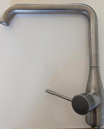 Grohe keukenkraan Essence beschikbaar voor biedingen