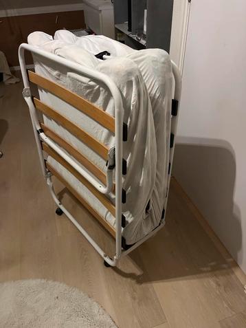 Gratis Opklapbed / Logeerbed beschikbaar voor biedingen