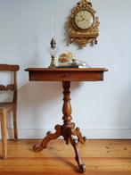Antieke bijzettafel., Antiek en Kunst, Ophalen