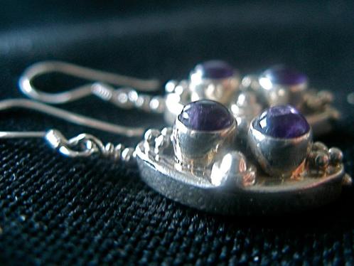 Zilveren 925 zilver stevige mooie oorhangers 2 maal amethist, Sieraden, Tassen en Uiterlijk, Oorbellen, Nieuw, Hangers, Zilver