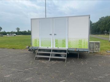 Toiletwagen ( gezocht) beschikbaar voor biedingen