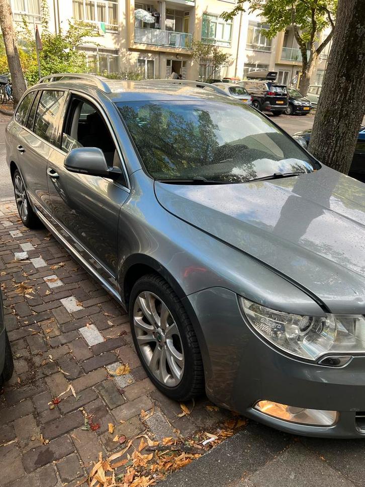 Skoda Superb 1.8 TSI 118KW Combi DSG 2010 Grijs, Auto's, Skoda, Particulier, Superb, Benzine, B, Stationwagon, Automaat, Origineel Nederlands