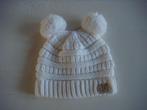 Muts met pompons wit - maat 68, Jongetje of Meisje, Ophalen of Verzenden, Zo goed als nieuw, Muts
