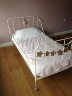 Smeedijzeren bed, Ophalen