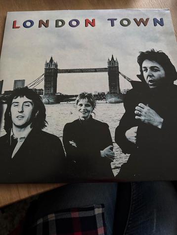 Paul McCartney & Wings - London Town LP beschikbaar voor biedingen